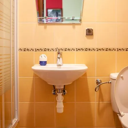 U Repy Quarto em Acomodações Particulares *